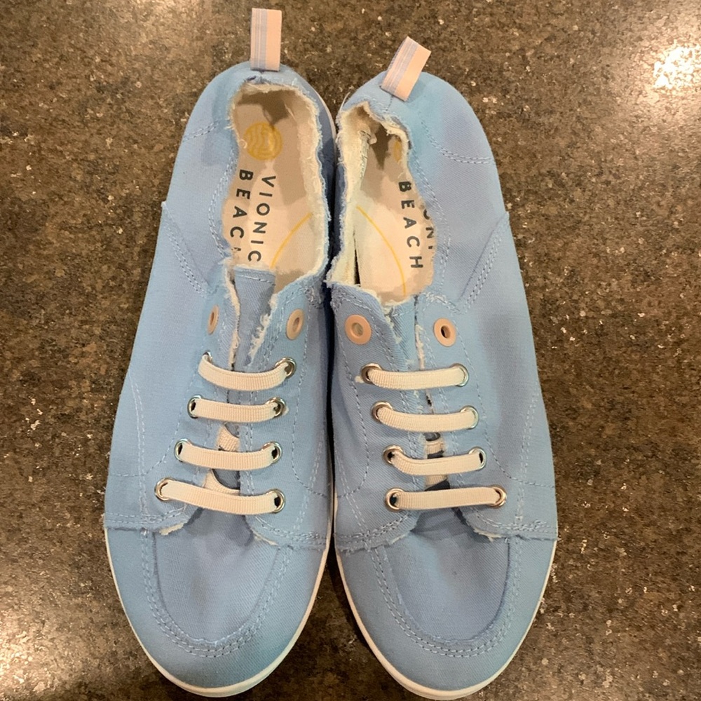 Vionic beach shoes